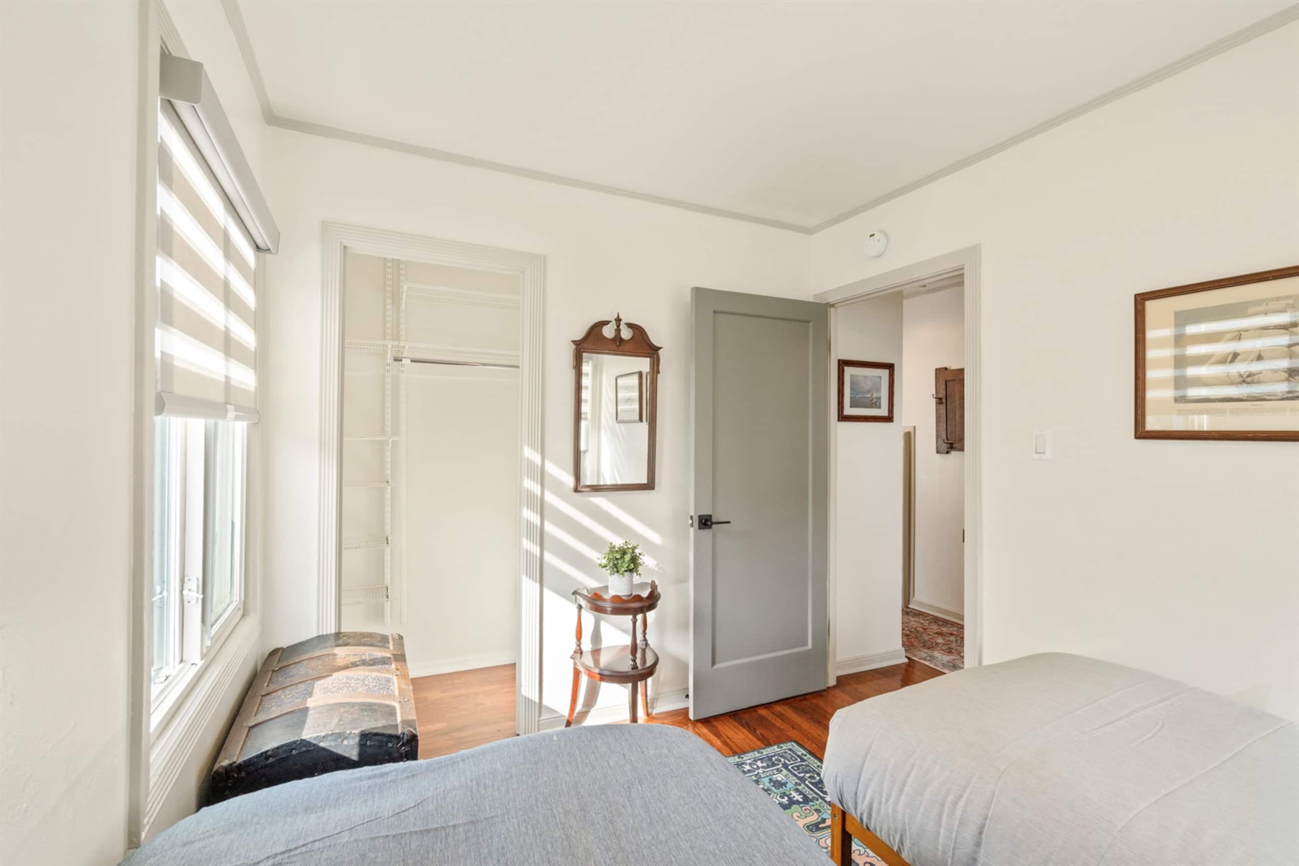 Home in South San Francisco · ★5.0 · 3 bedrooms · 4 beds · 1 private bath - Image 36