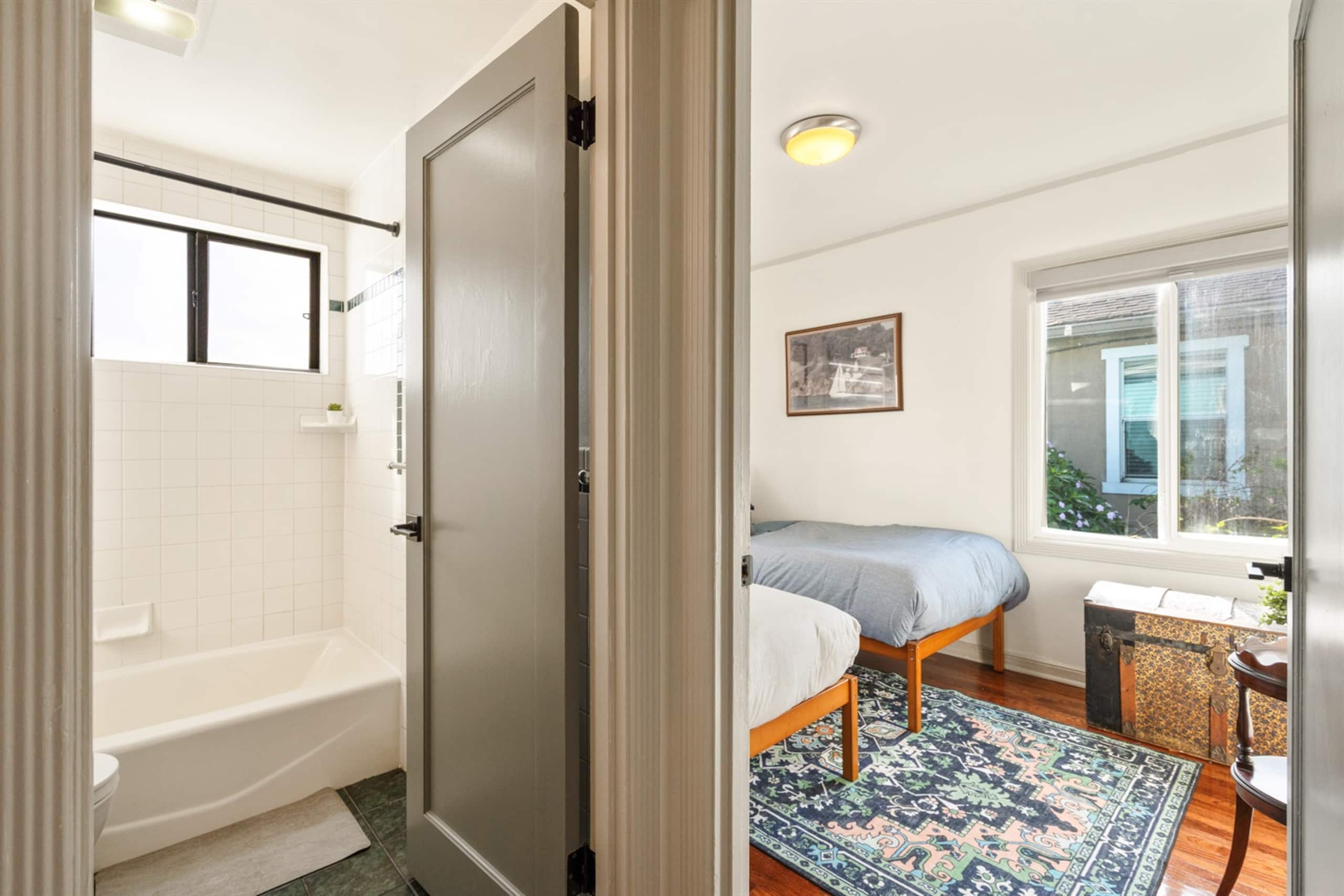 Home in South San Francisco · ★5.0 · 3 bedrooms · 4 beds · 1 private bath - Image 13