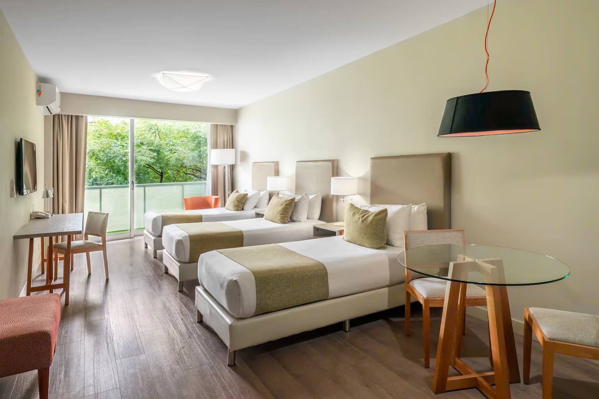 Quarto triplo em hotel perto do Campo Argentino de Polo em Palermo