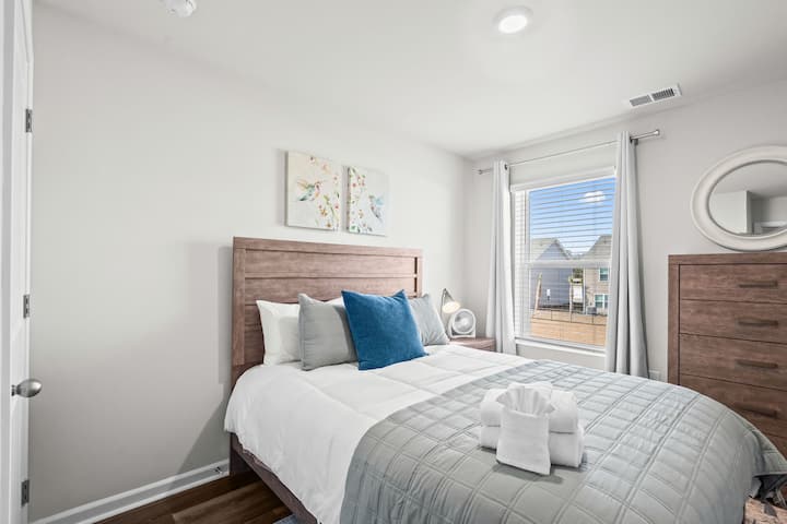 חדר שינה שני עם מיטה זוגית גדולה!