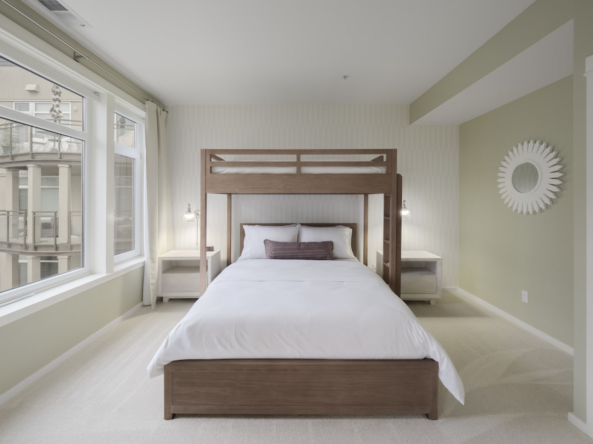 Segundo dormitorio con cama tamaño queen + acogedor loft doble