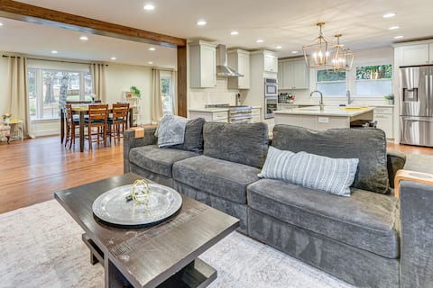 Top Airbnb: Dog-Friendly Yard, 5 Mi to Uptown: Charlotte Home in Windsor Park