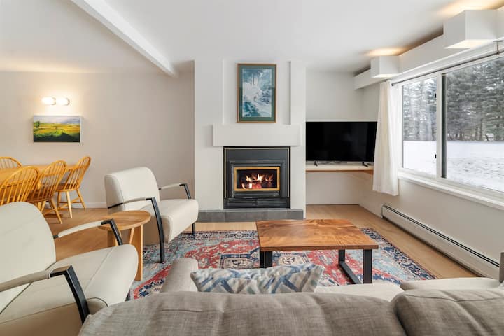 New Listing - Village Green 2 Bedroom Condo! - Stowe, VT