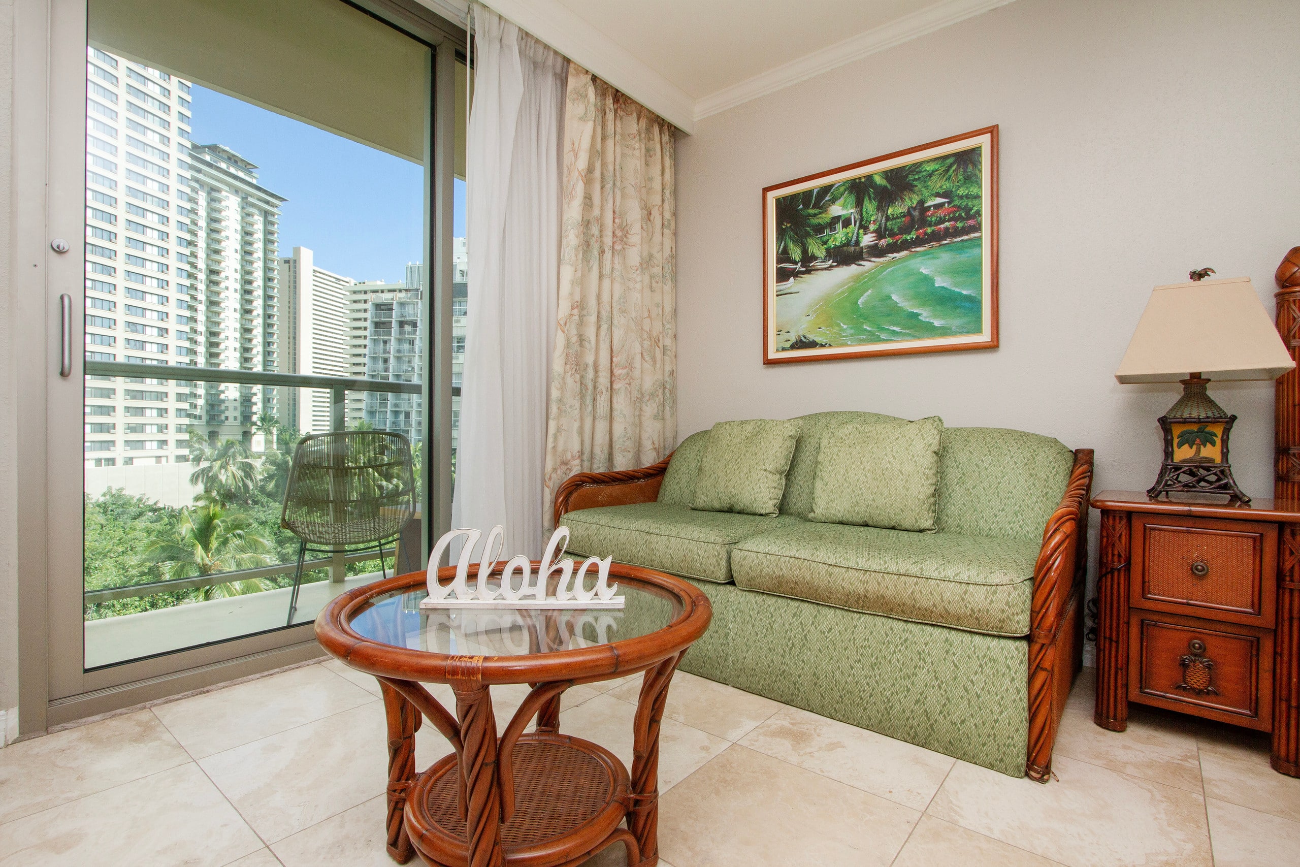 Cozy Waikiki Studio, Pool, Gym & BBQ - Image 3