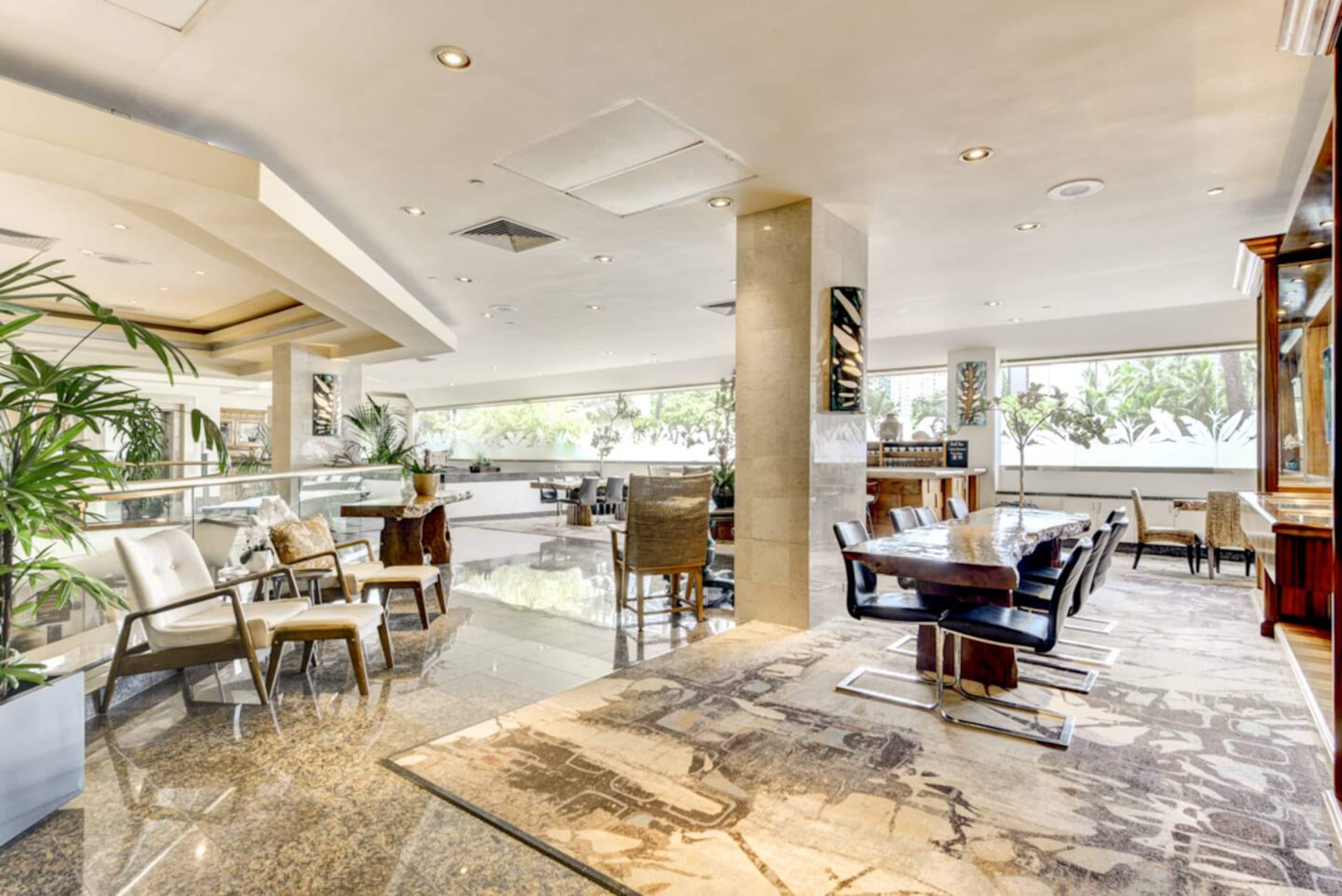 Cozy Waikiki Studio, Pool, Gym & BBQ - Image 19