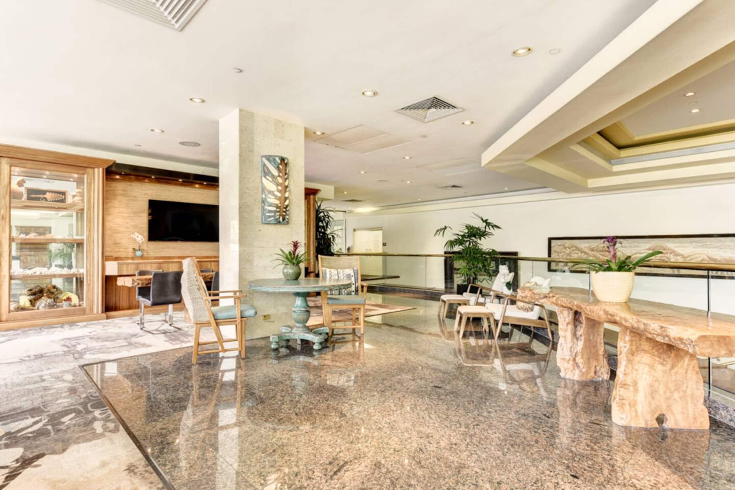 Cozy Waikiki Studio, Pool, Gym & BBQ - Image 14