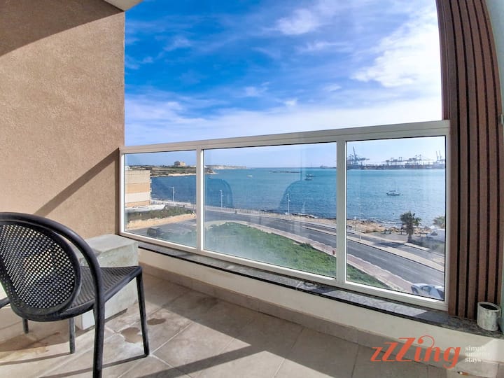 Modern Balcony Room Overlooking The Mediterranean - Malta