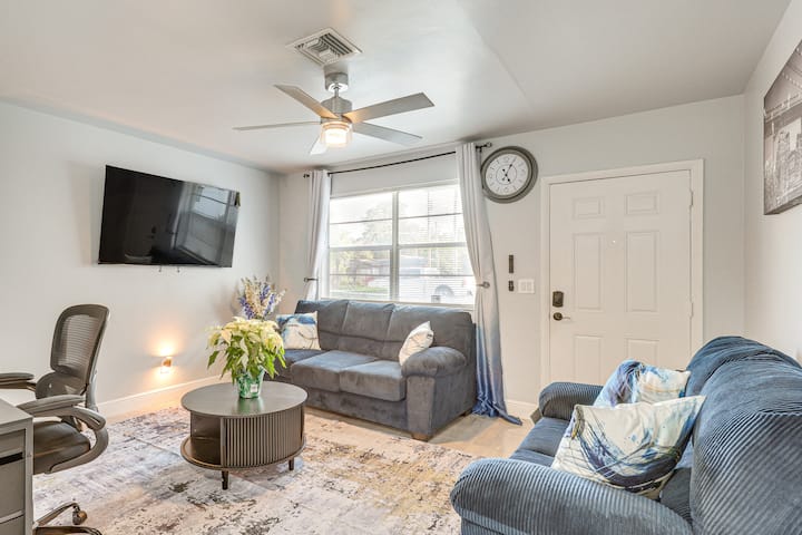 Walk To Shops, Dining & Casino: Dania Beach Home - Dania Beach, FL