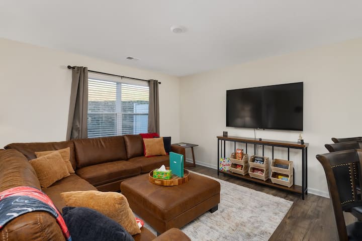 ‼️New 3br Raceday Retreat - Steps From Speedway - Bristol, TN