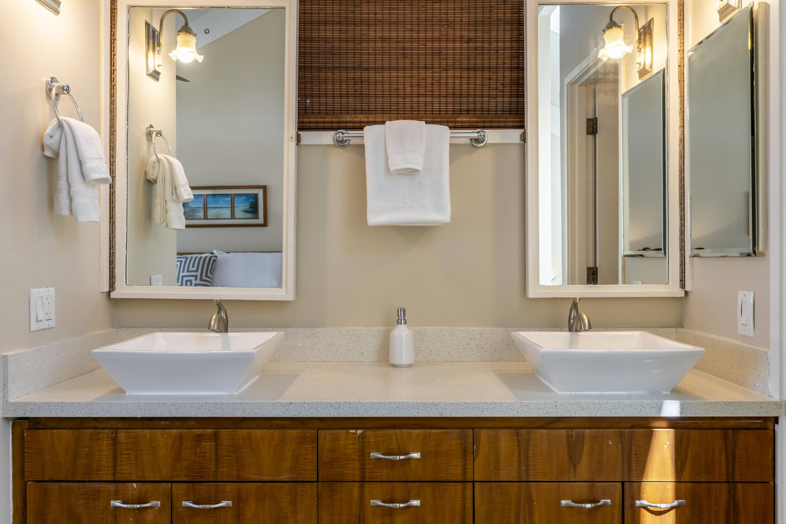 Condo in Lahaina · ★4.75 · 3 bedrooms · 7 beds · 2 baths - Image 34