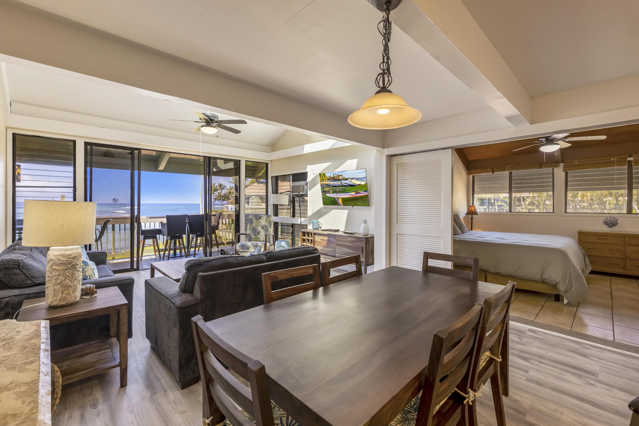 Condo in Lahaina · ★4.75 · 3 bedrooms · 7 beds · 2 baths - Image 25