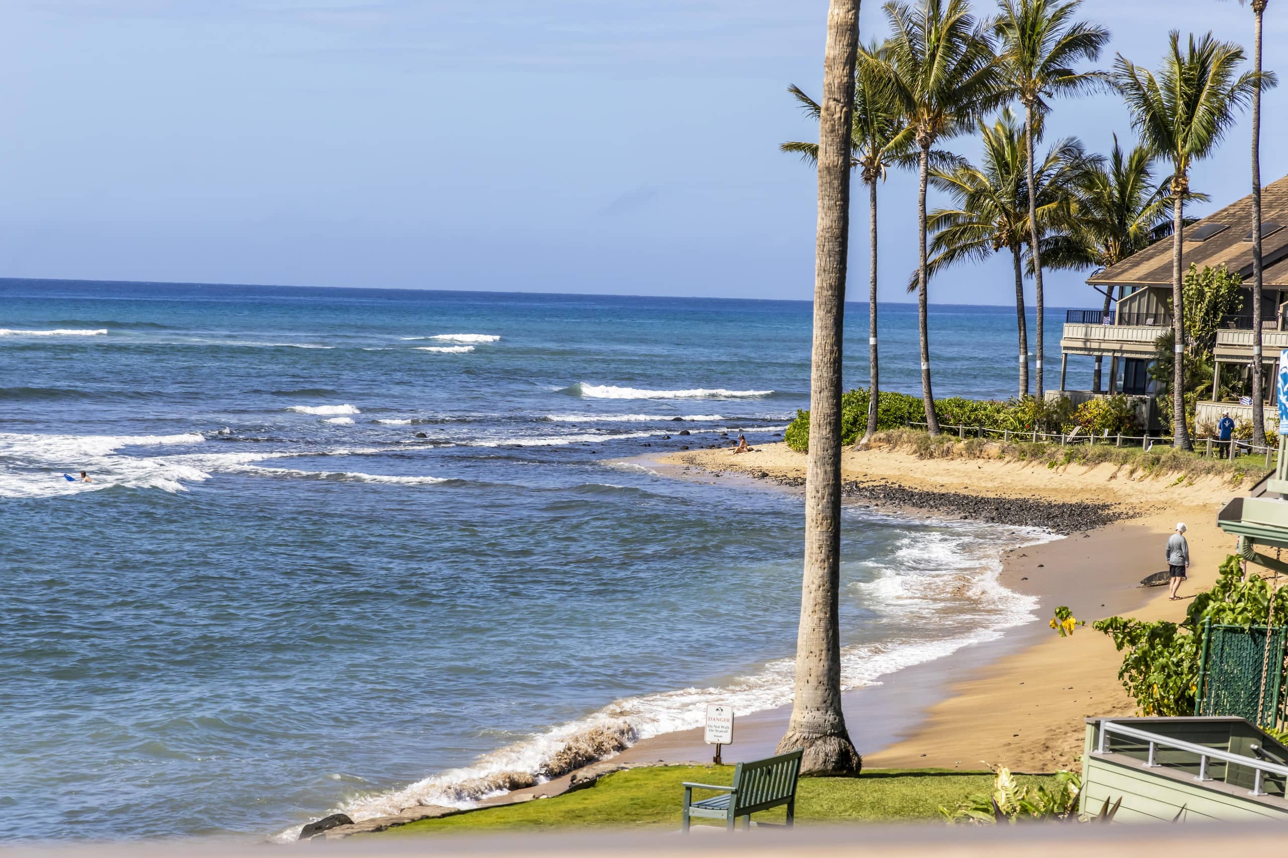 Condo in Lahaina · ★4.75 · 3 bedrooms · 7 beds · 2 baths - Image 15