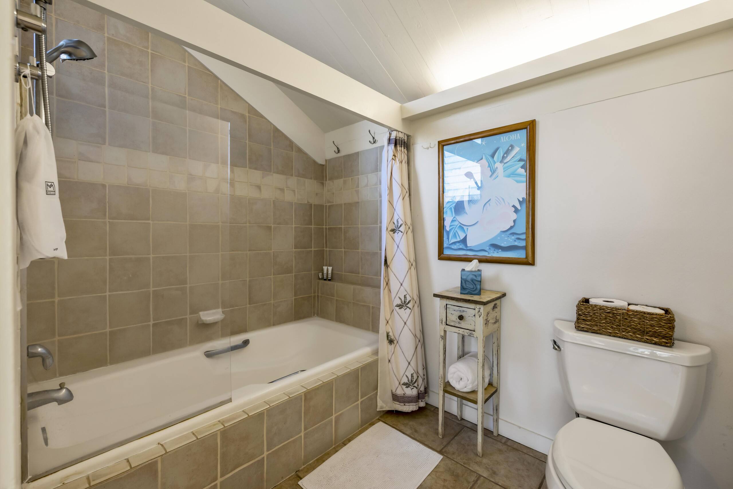 Condo in Lahaina · ★4.75 · 3 bedrooms · 7 beds · 2 baths - Image 35