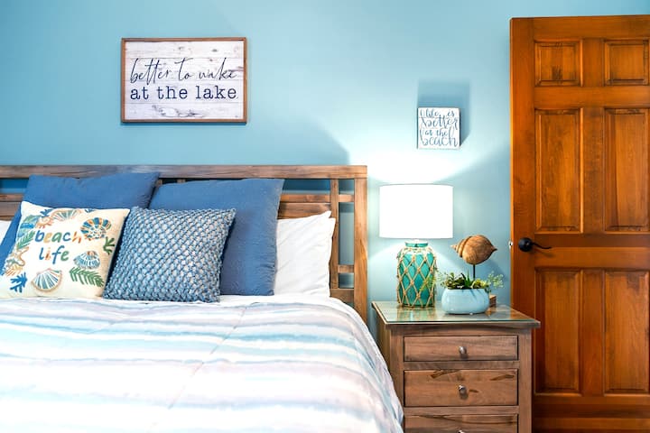 Primary Room "Just Beachy"  King