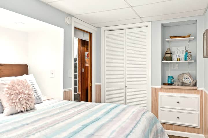 2nd Bedroom "Blue Haven"