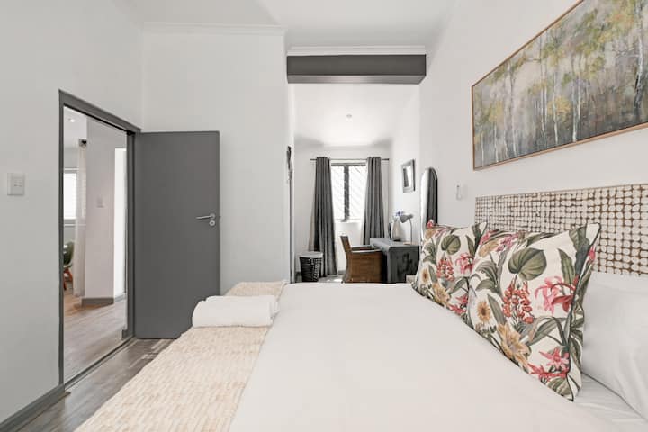 Secure Sea Point | Spacious | Three Bedroom House - 케이프타운
