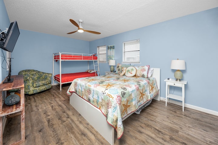 第二间卧室可供4人入住