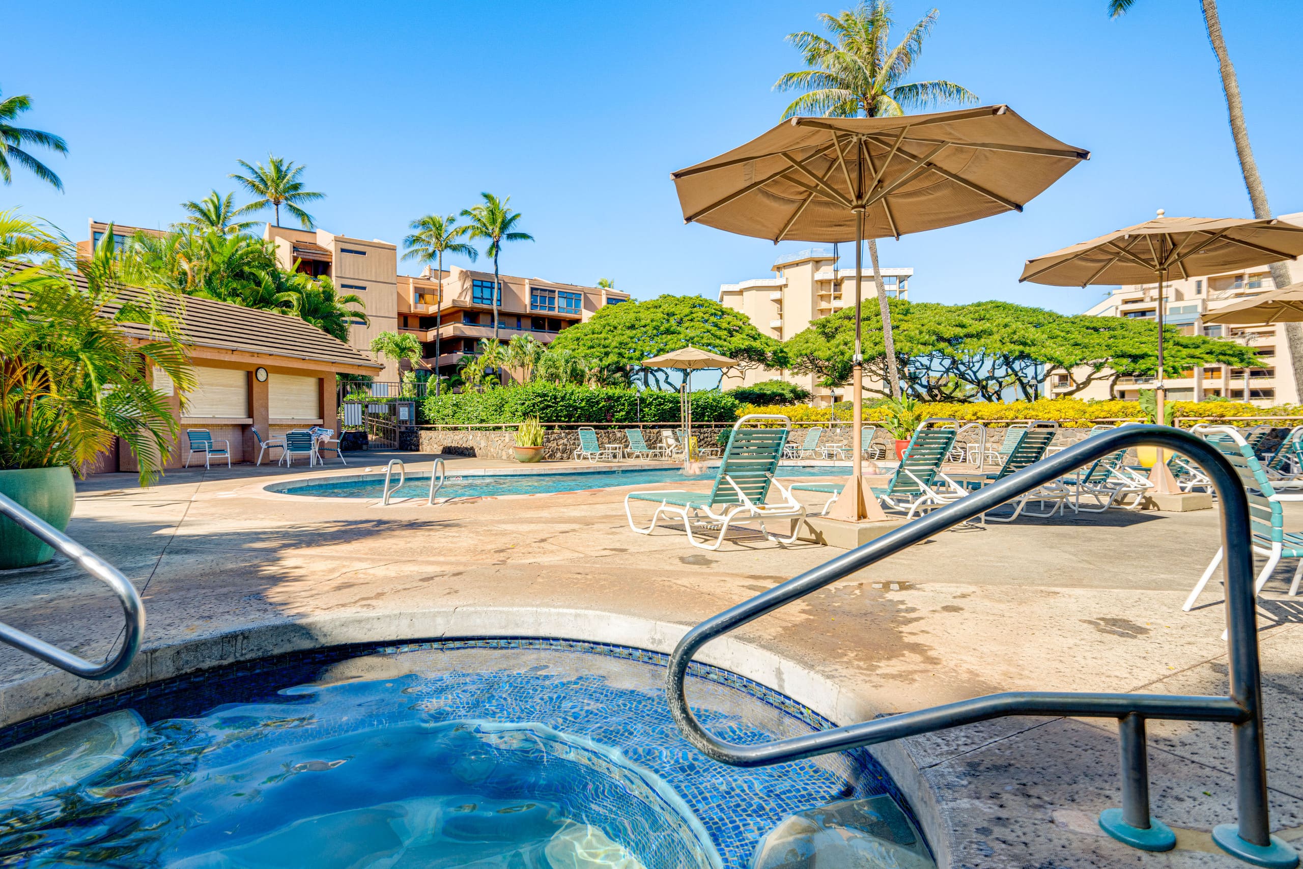 Townhouse in Lahaina · ★5.0 · 2 bedrooms · 4 beds · 2.5 private baths - Image 34