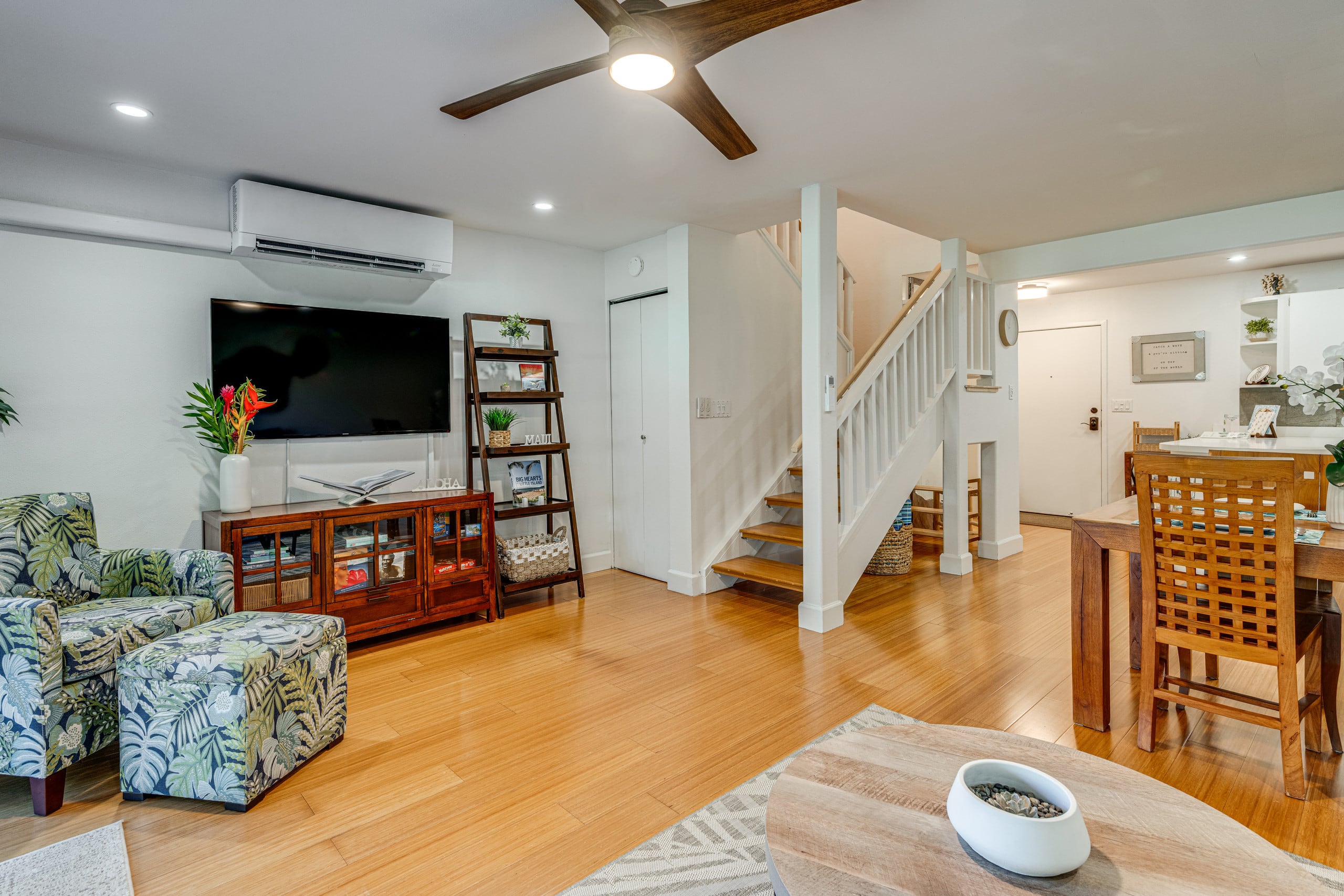 Townhouse in Lahaina · ★5.0 · 2 bedrooms · 4 beds · 2.5 private baths - Image 13