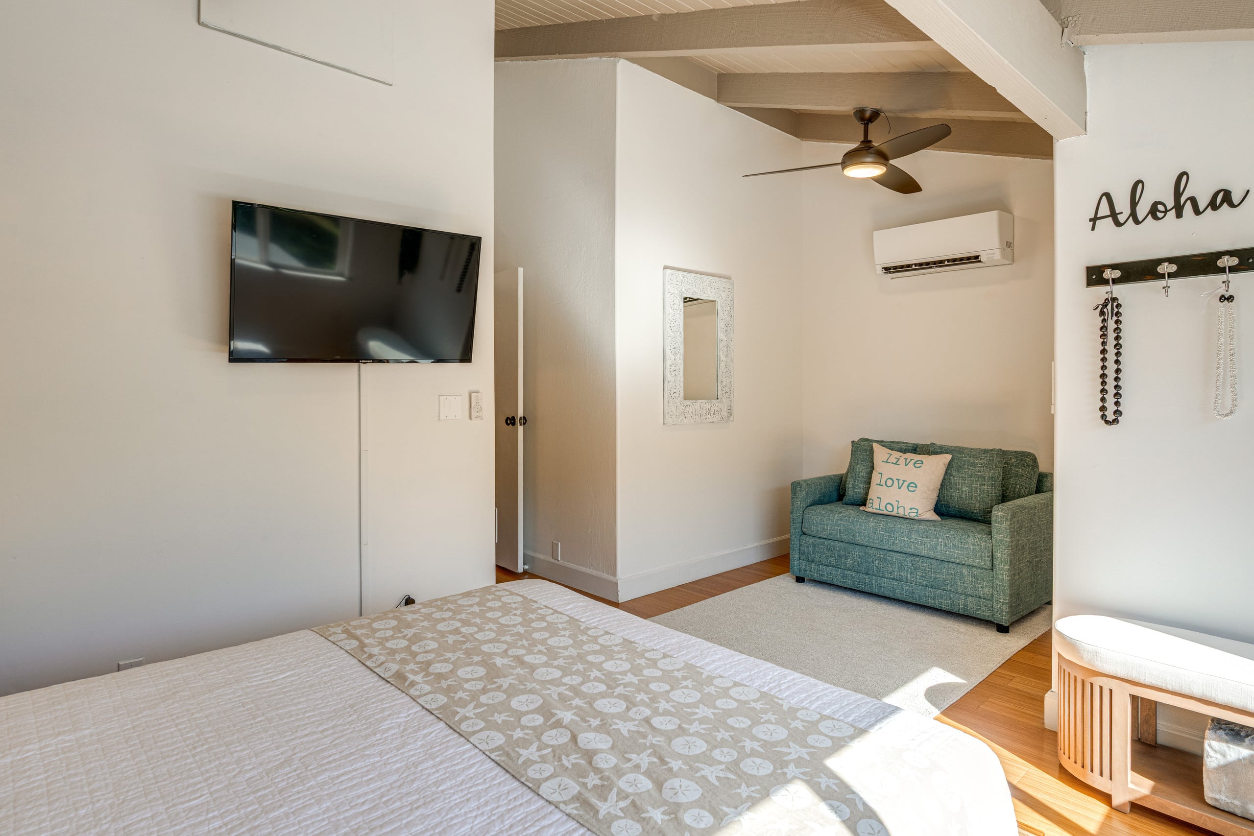 Townhouse in Lahaina · ★5.0 · 2 bedrooms · 4 beds · 2.5 private baths - Image 26