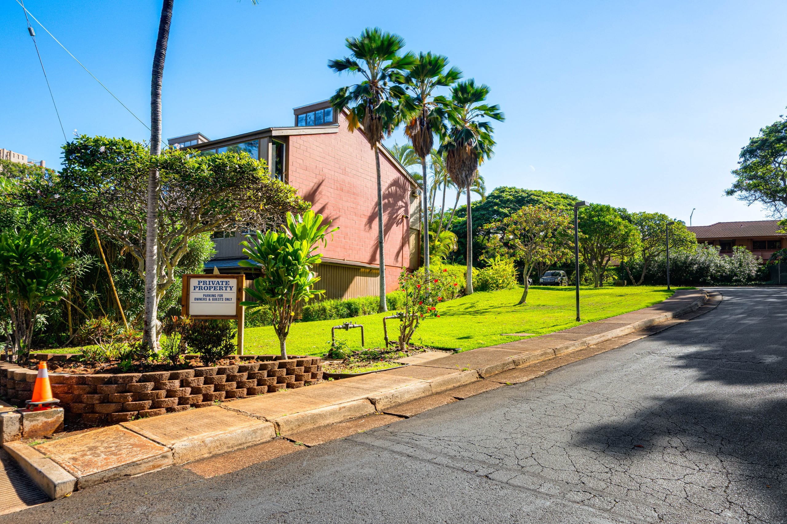 Townhouse in Lahaina · ★5.0 · 2 bedrooms · 4 beds · 2.5 private baths - Image 29