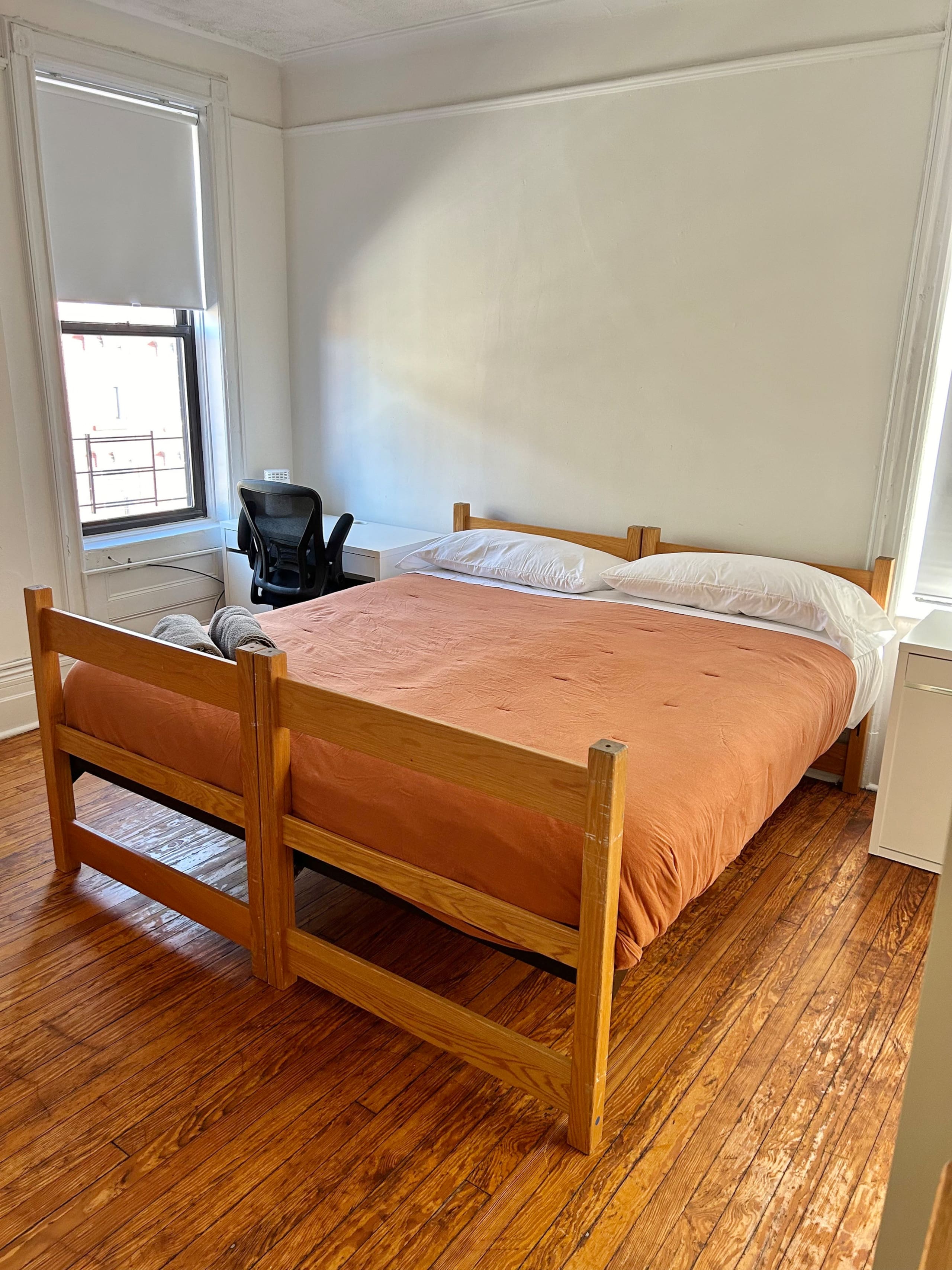 005- Updated Spacious Apartment with Vintage Charm - Photo 11