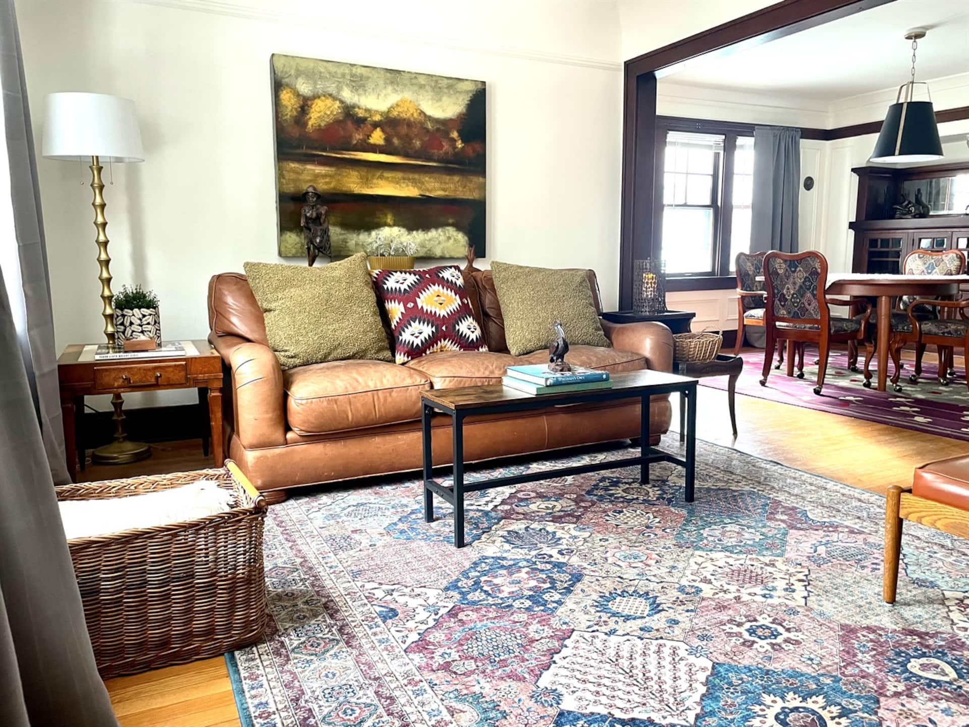 Brewers Bungalow 2 BR•Tosa•King Bed •Walk to Shops