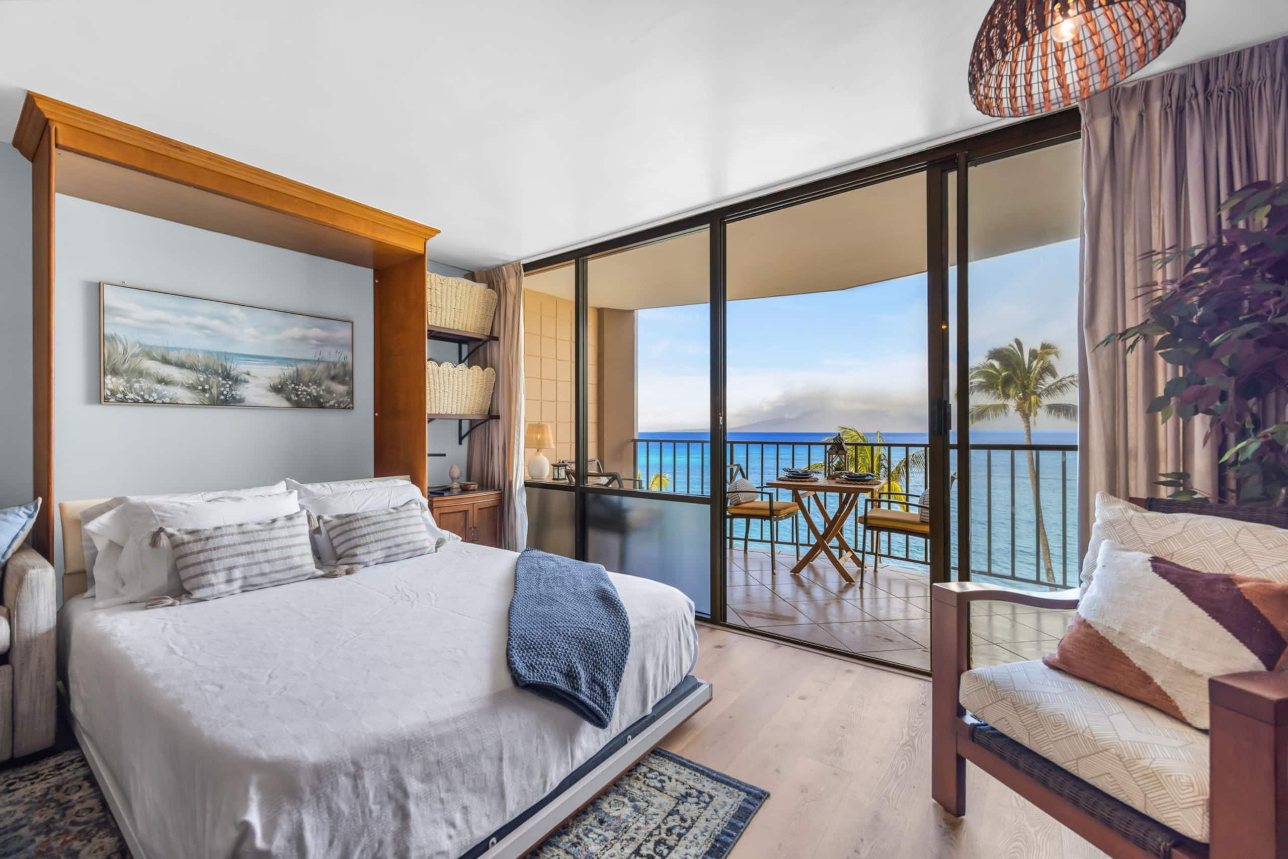 Condo in Lahaina · ★4.8 · Studio · 1 bed · 1 private bath - Image 1