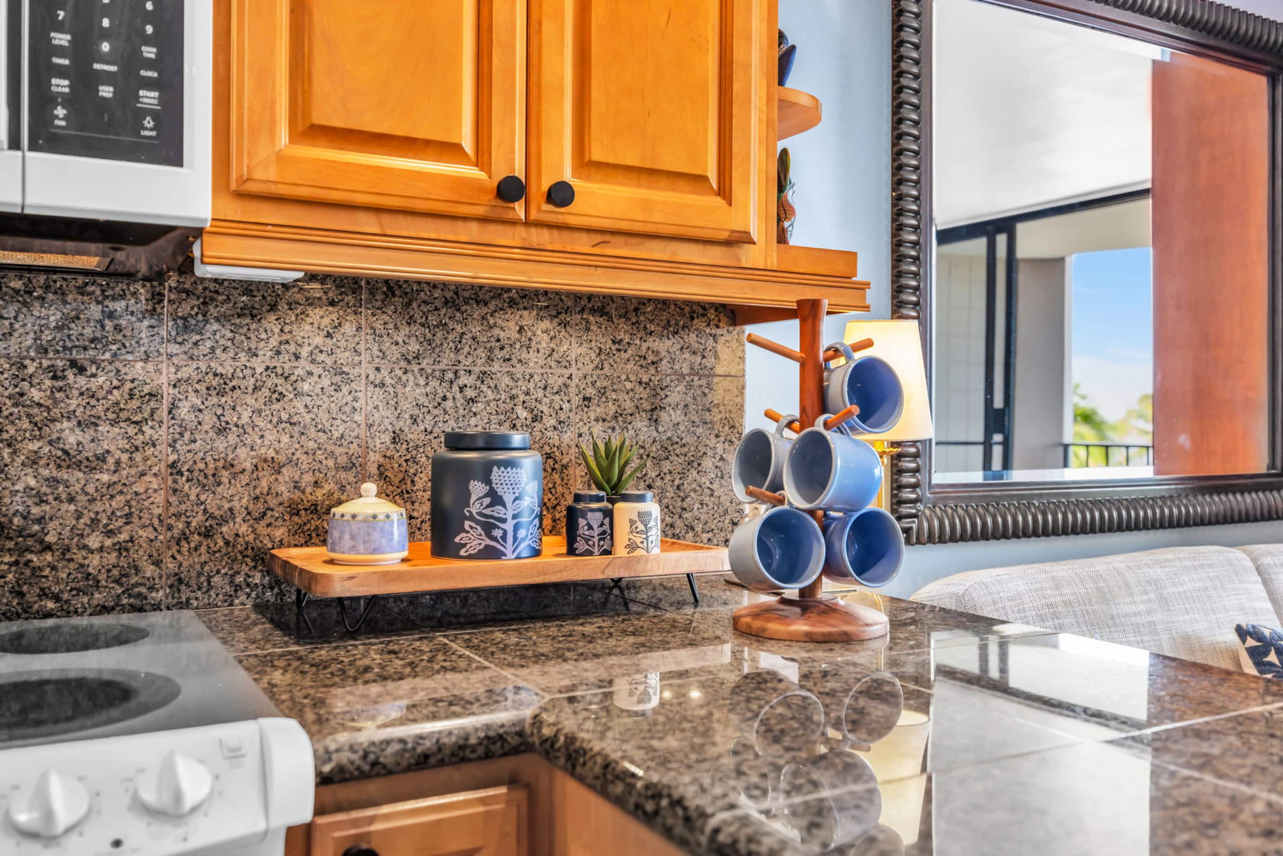 Condo in Lahaina · ★4.8 · Studio · 1 bed · 1 private bath - Image 24
