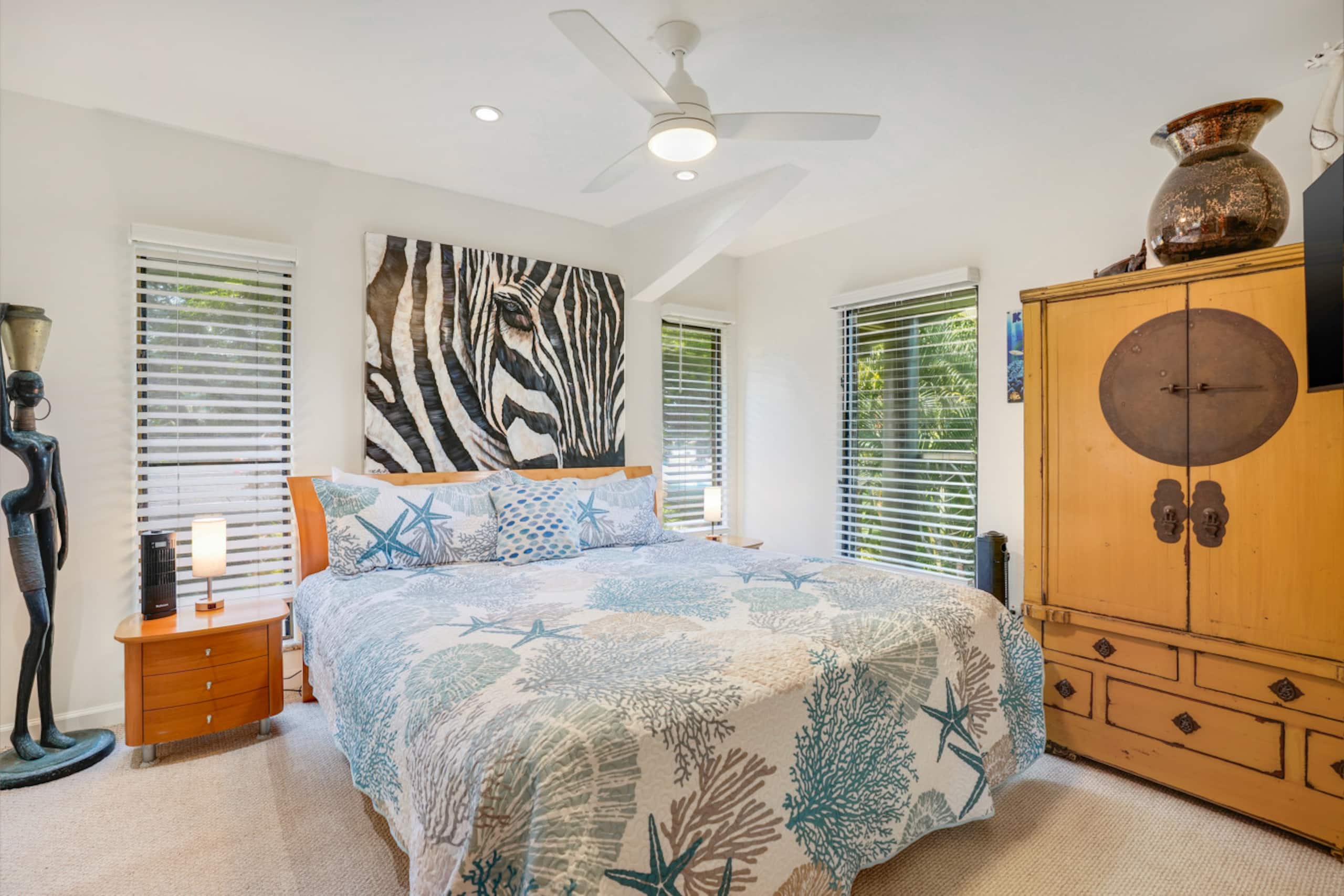 Luxury 2-Story Oceanfront Condo w/ Views & Pool - Photo 27