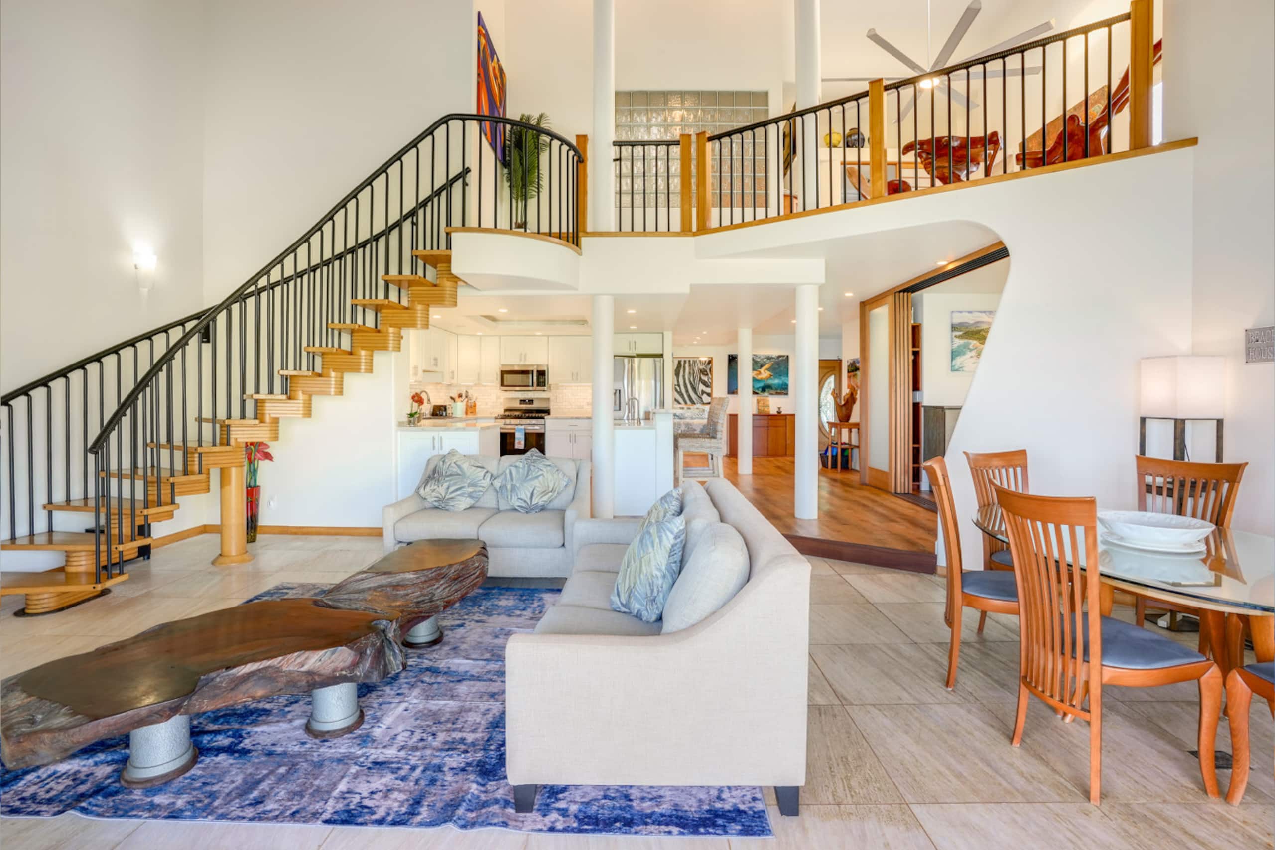 Luxury 2-Story Oceanfront Condo w/ Views & Pool - Photo 9