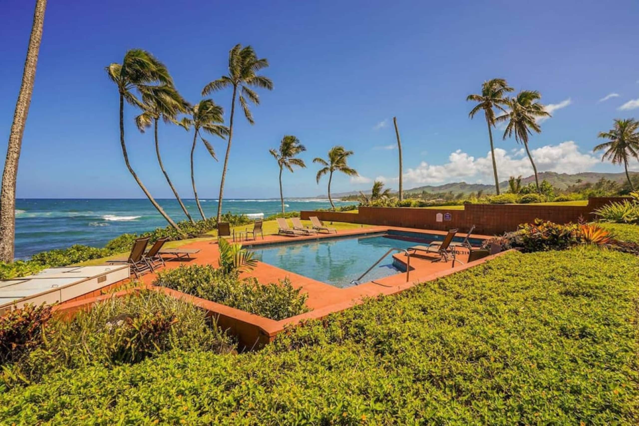 Luxury 2-Story Oceanfront Condo w/ Views & Pool - Photo 38