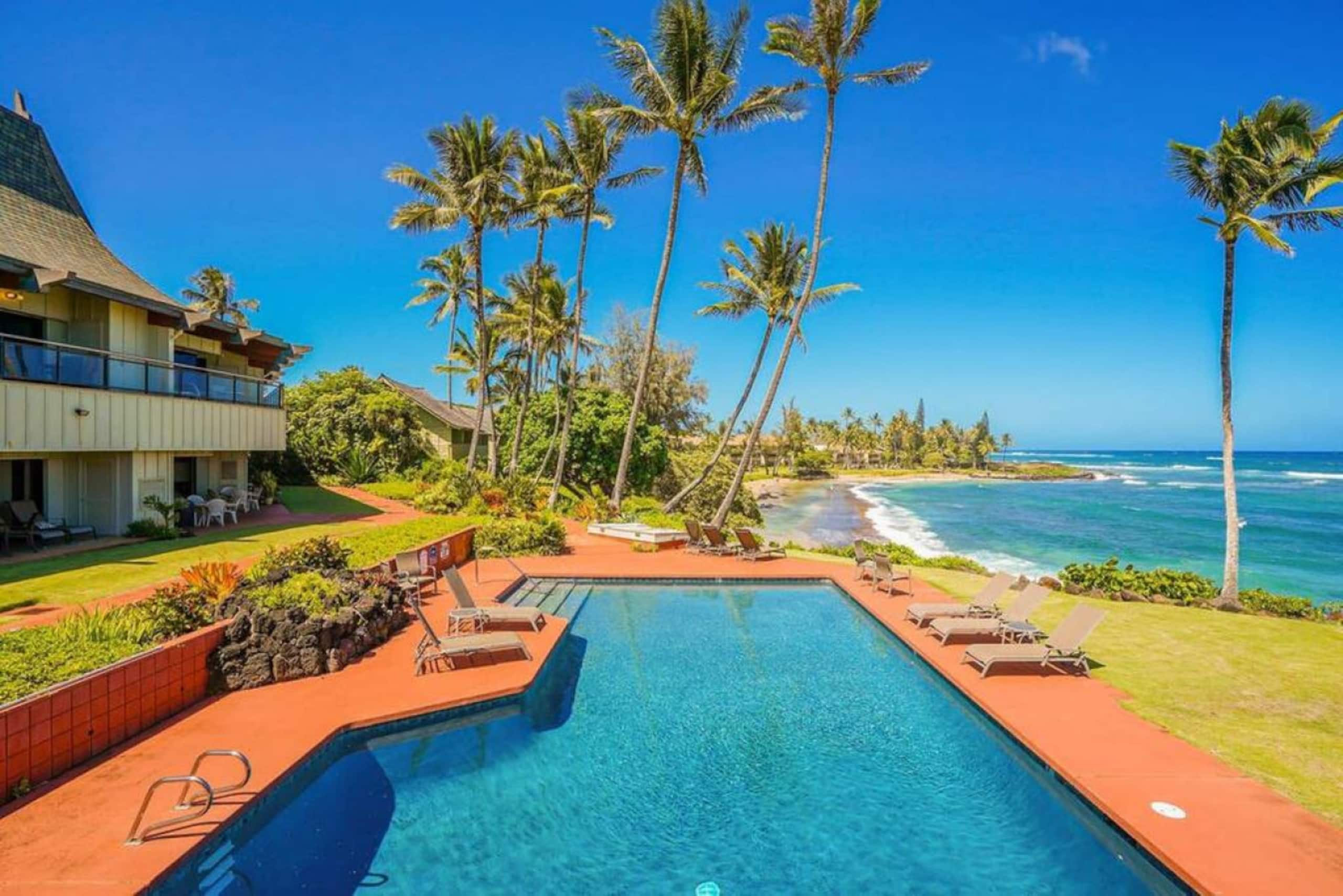 Luxury 2-Story Oceanfront Condo w/ Views & Pool - Photo 41