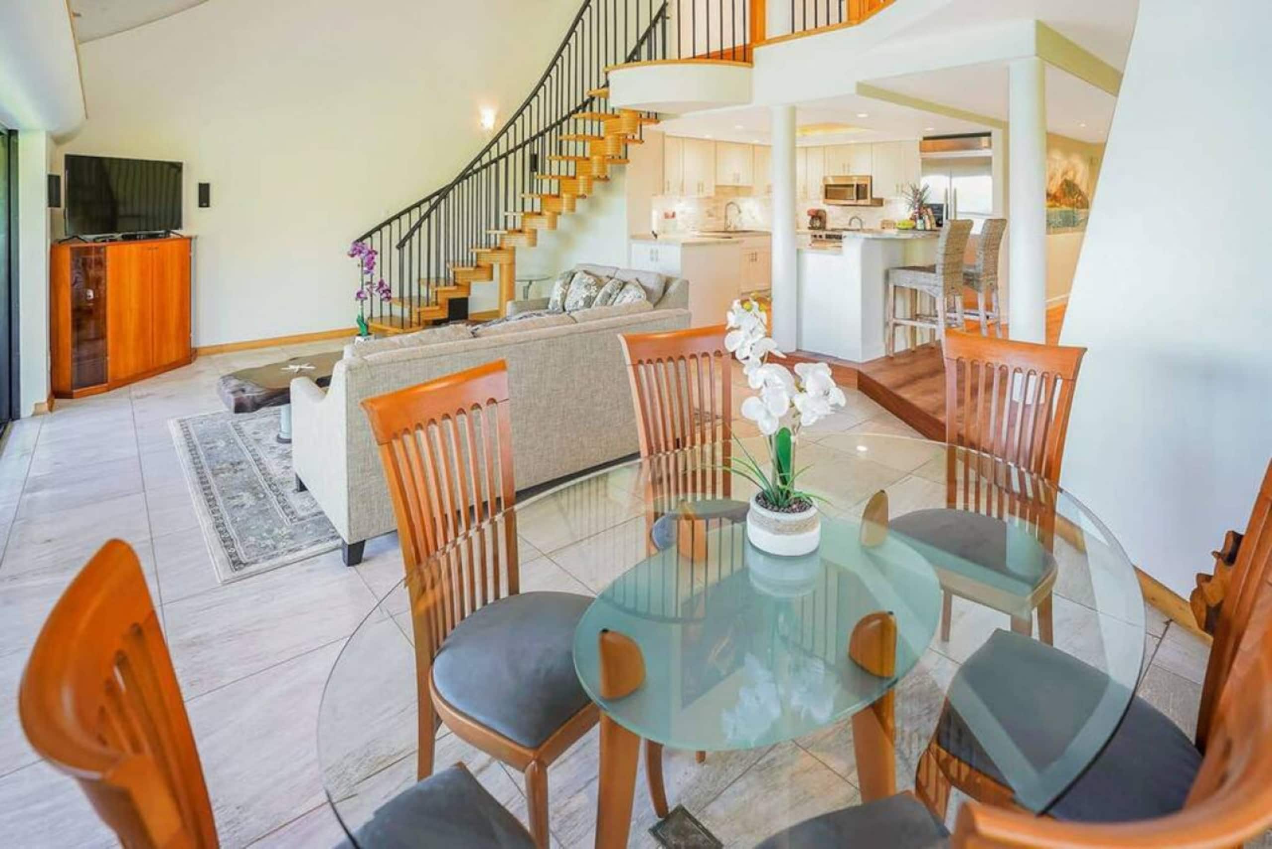 Luxury 2-Story Oceanfront Condo w/ Views & Pool - Photo 18