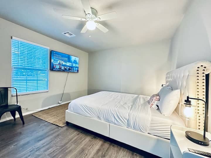 ห้องนอน 2 พร้อมที่นอนเมมโมรี่โฟม