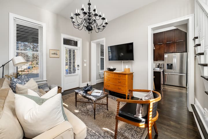 Cozy 2 Br On 2nd Ave, Walk 2 Osu - Columbus, OH