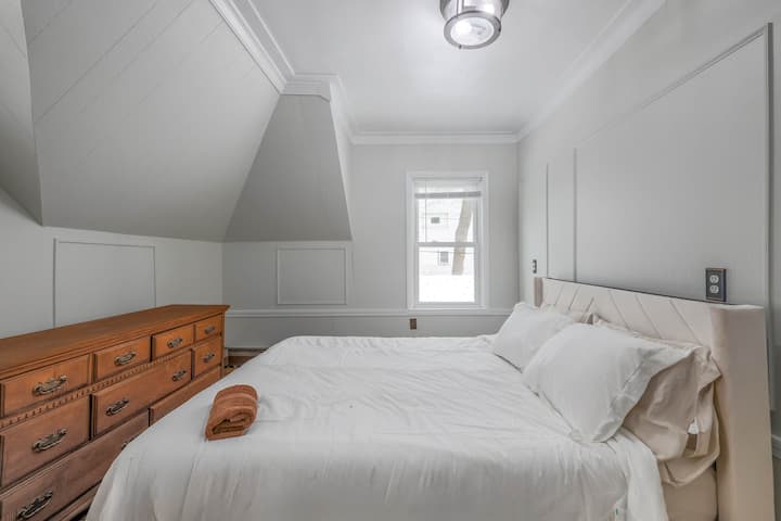 Your Luxurious Getaway In Worcester - Grafton, MA