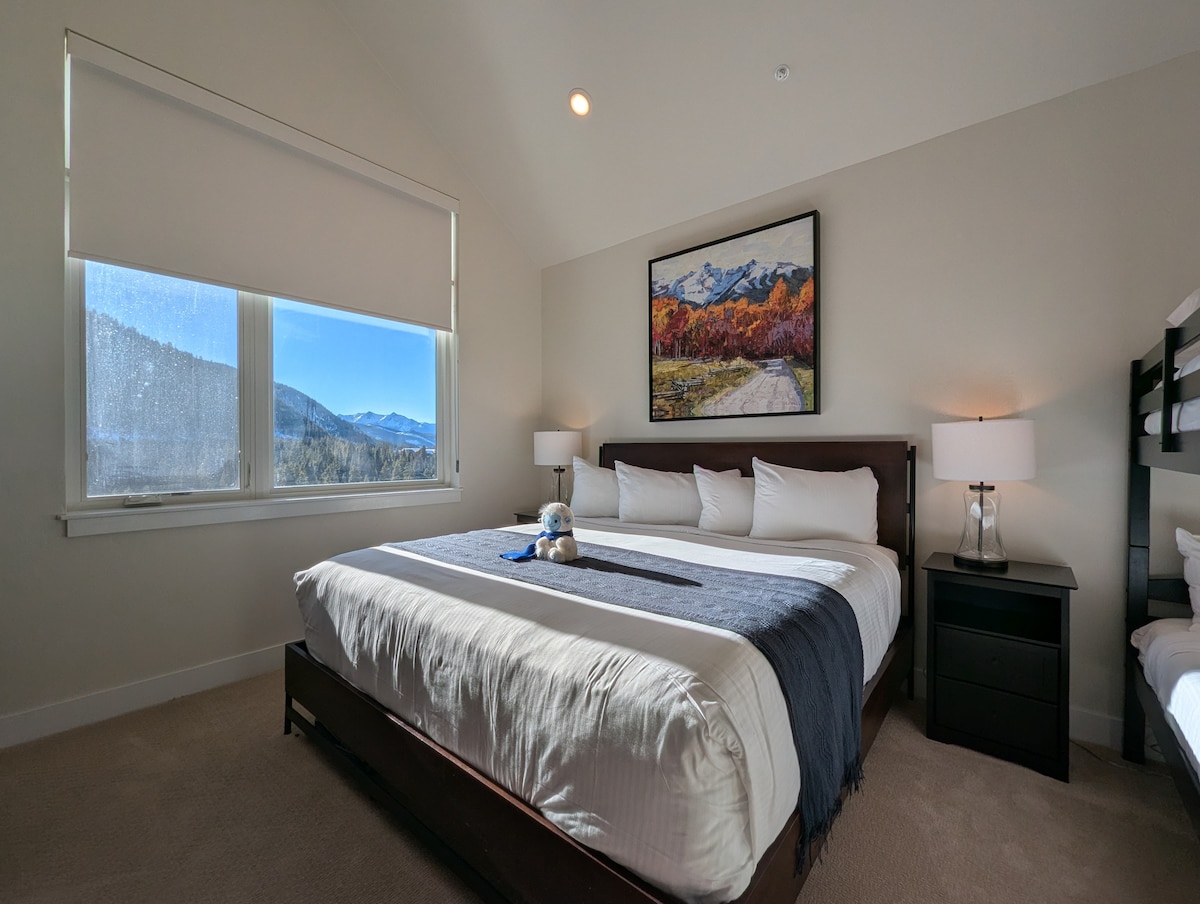 Събудете се с гледка към планината