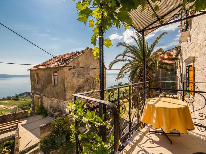 Anwesen Mit Blick Auf Das Wasser By Interhome - Makarska Riviera
