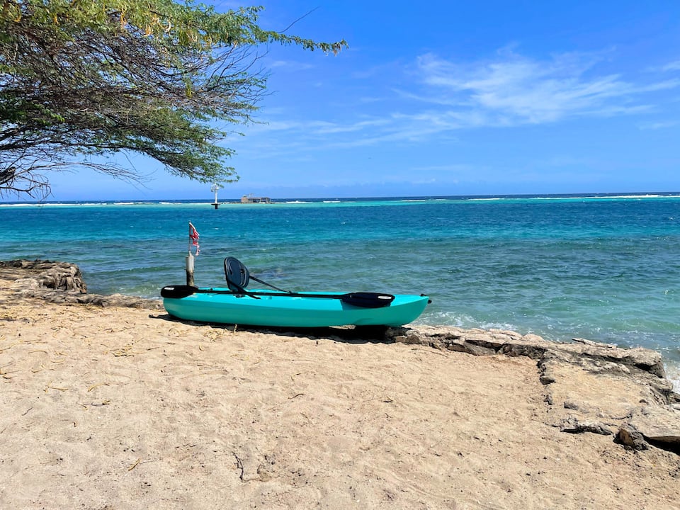 Snorkeling and Island Hopping in Savaneta