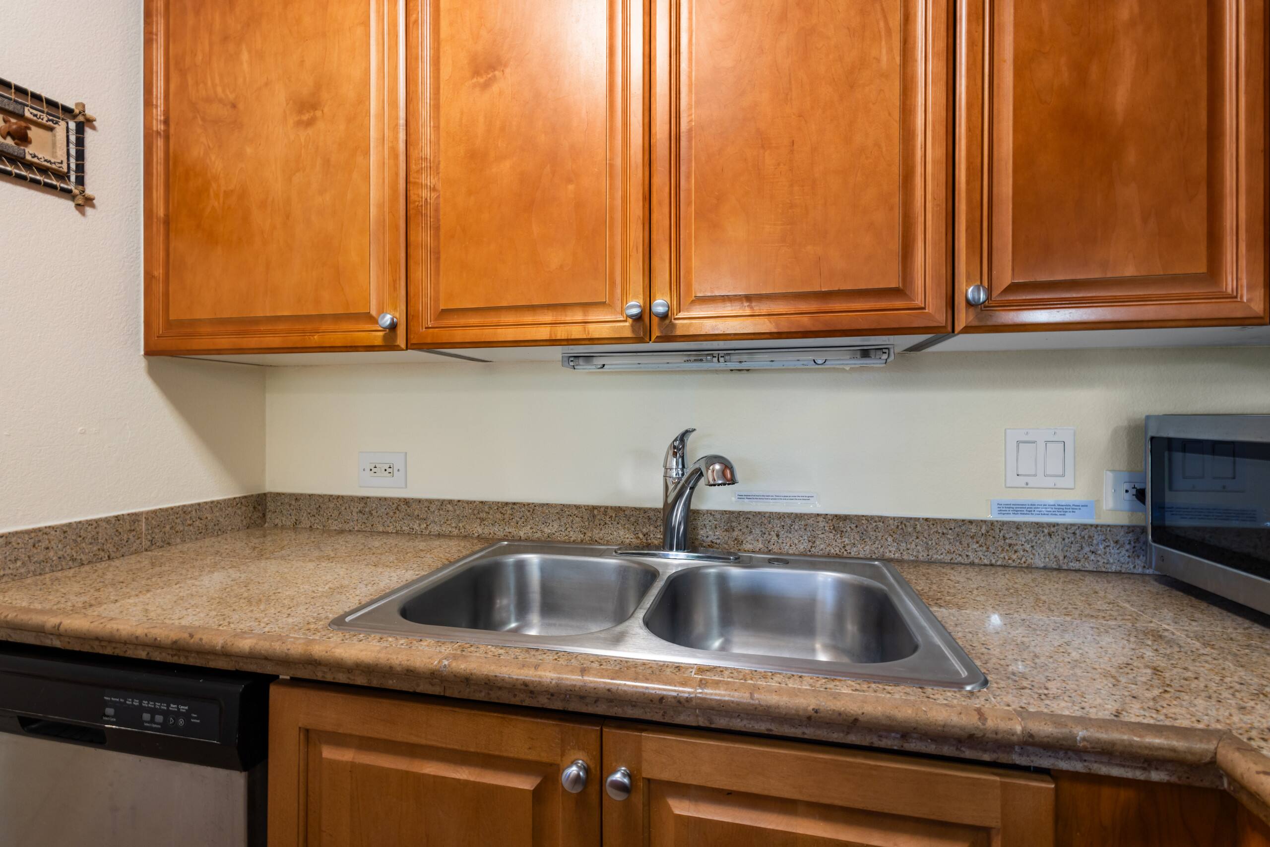 Beachy Ground-Floor Condo at Kamaole Sands - Photo 15