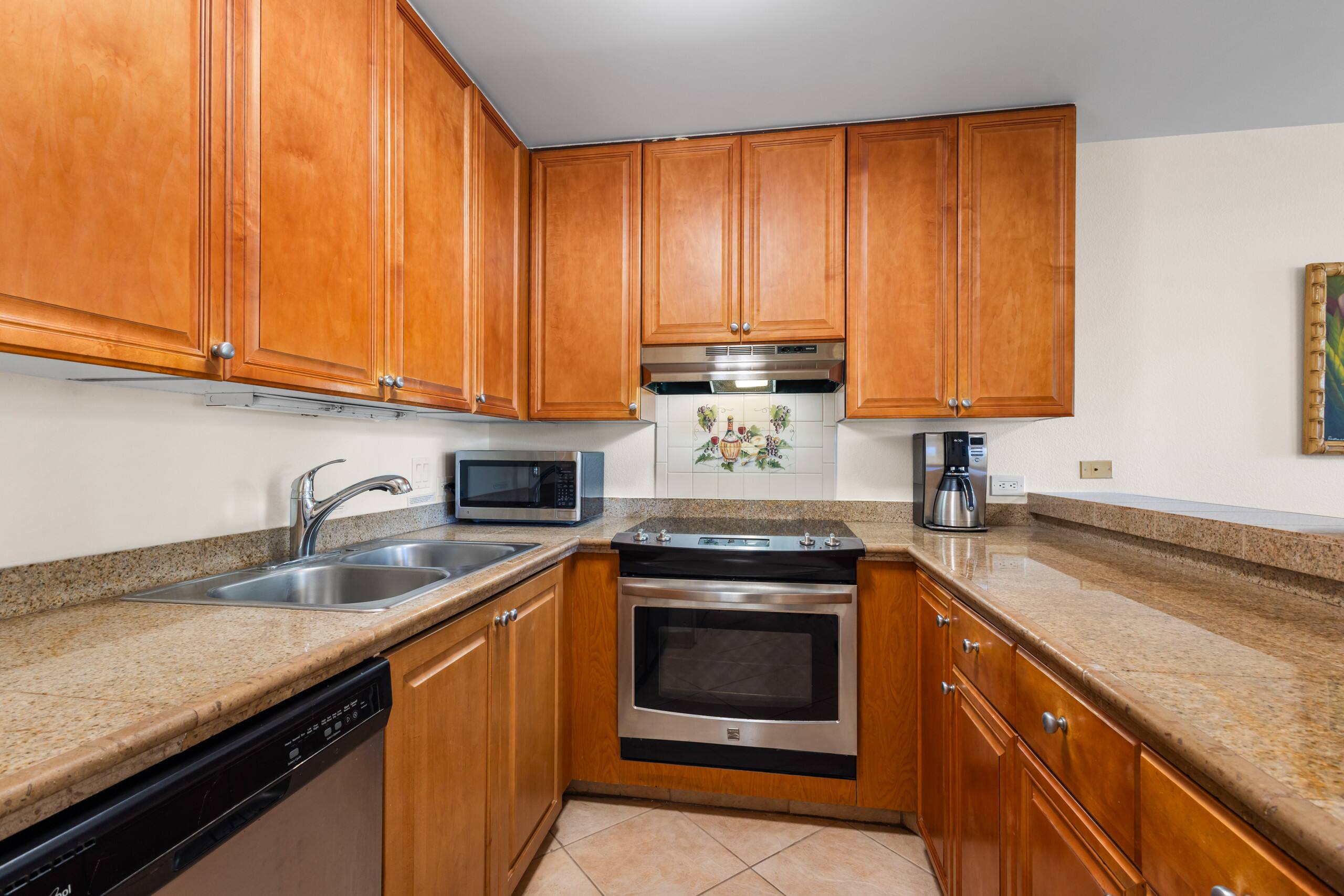 Beachy Ground-Floor Condo at Kamaole Sands - Photo 14
