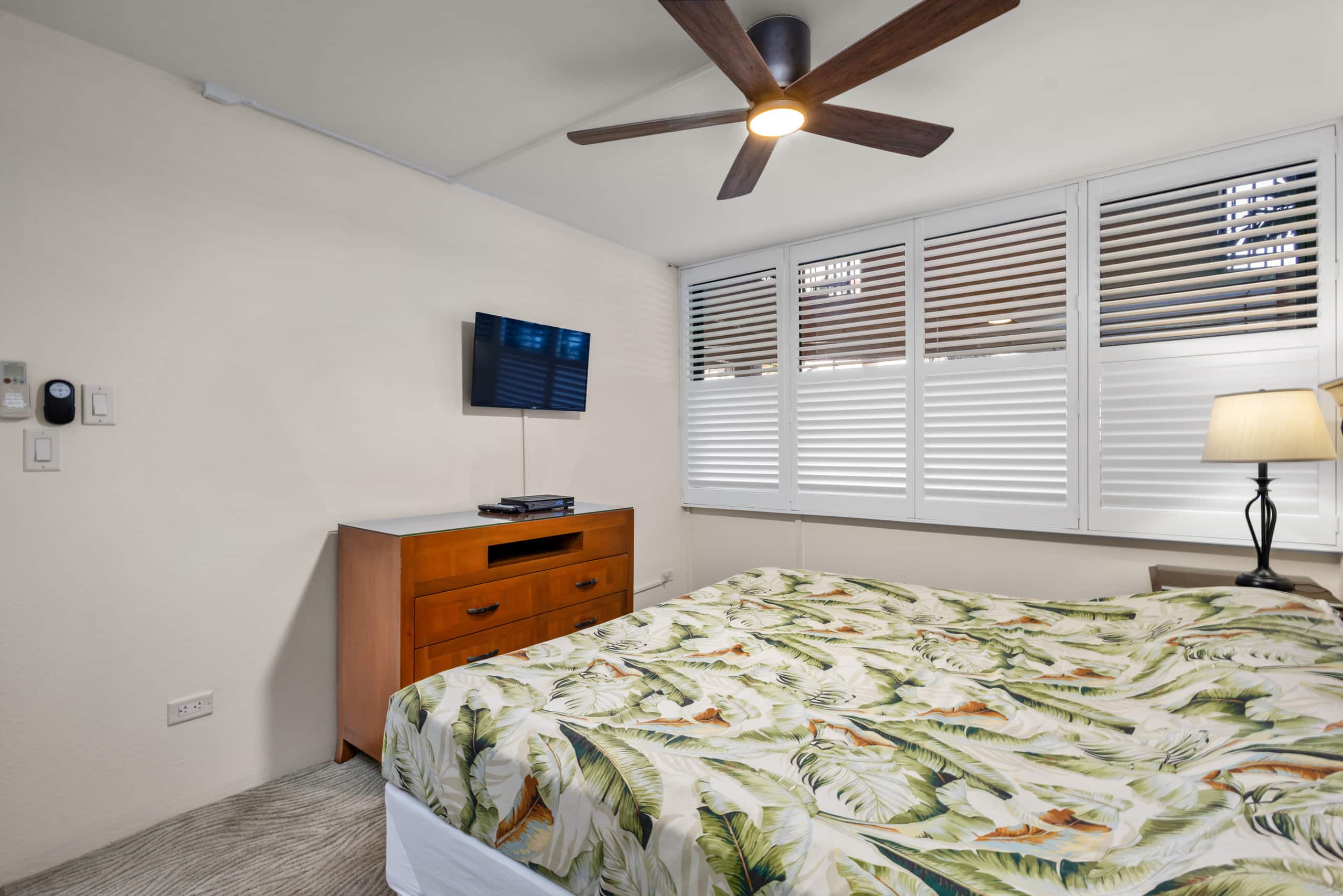 Beachy Ground-Floor Condo at Kamaole Sands - Photo 18