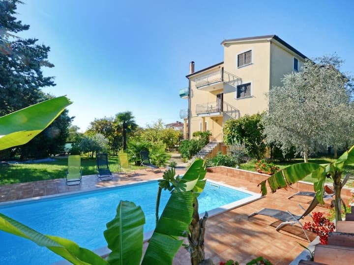 Nettes Appartement In Valica Mit Großem Garten - Kanegra