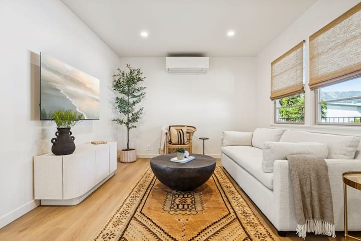 Sebule yenye Sofa ya Kulala ya Ukubwa wa Malkia