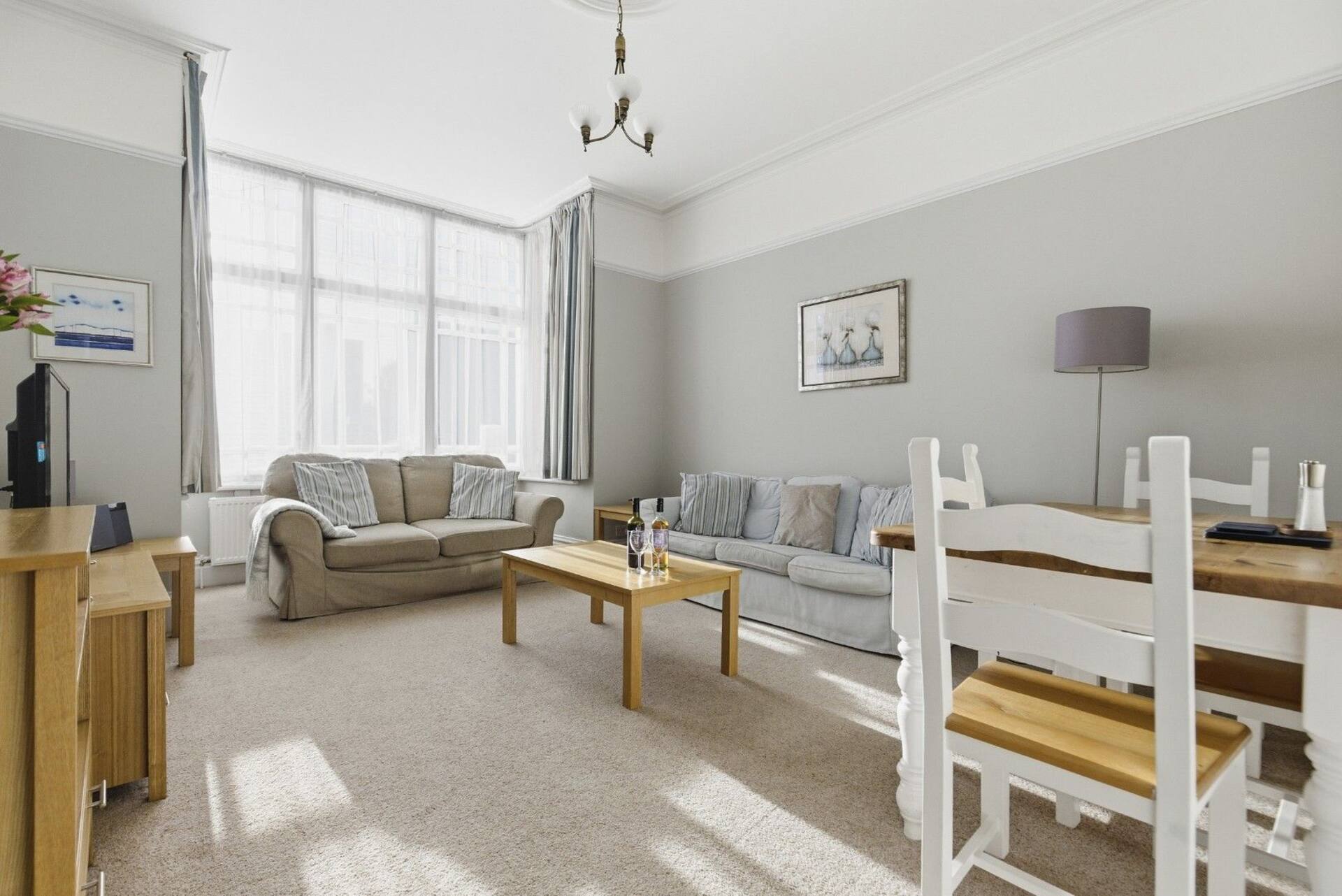 Alice's: ground floor apartment in Southwold