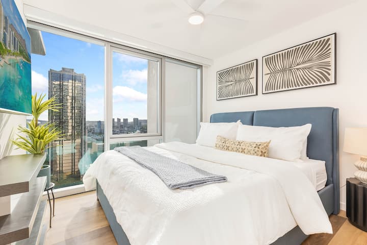 Modern Stay At The Park On Keeaumoku W/city Views - Honolulu, HI