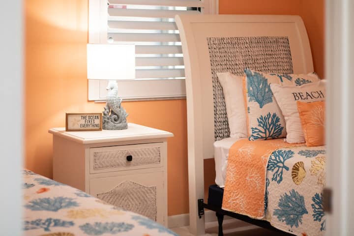 充满活力的橙色和蓝色