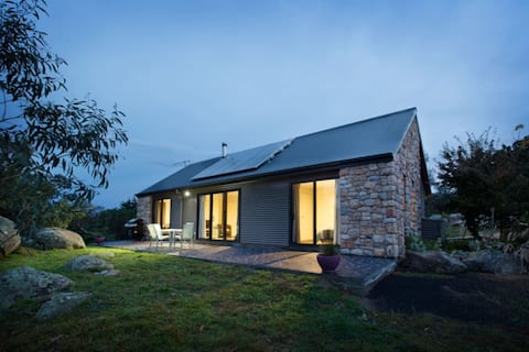 Top performing Airbnb: Brumbies Run Touchdown Cottages in Jindabyne