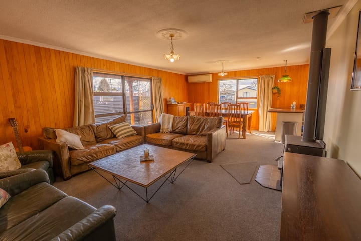 Timber & Stars Cabin - Cosy Getaway In Twizel. - Twizel